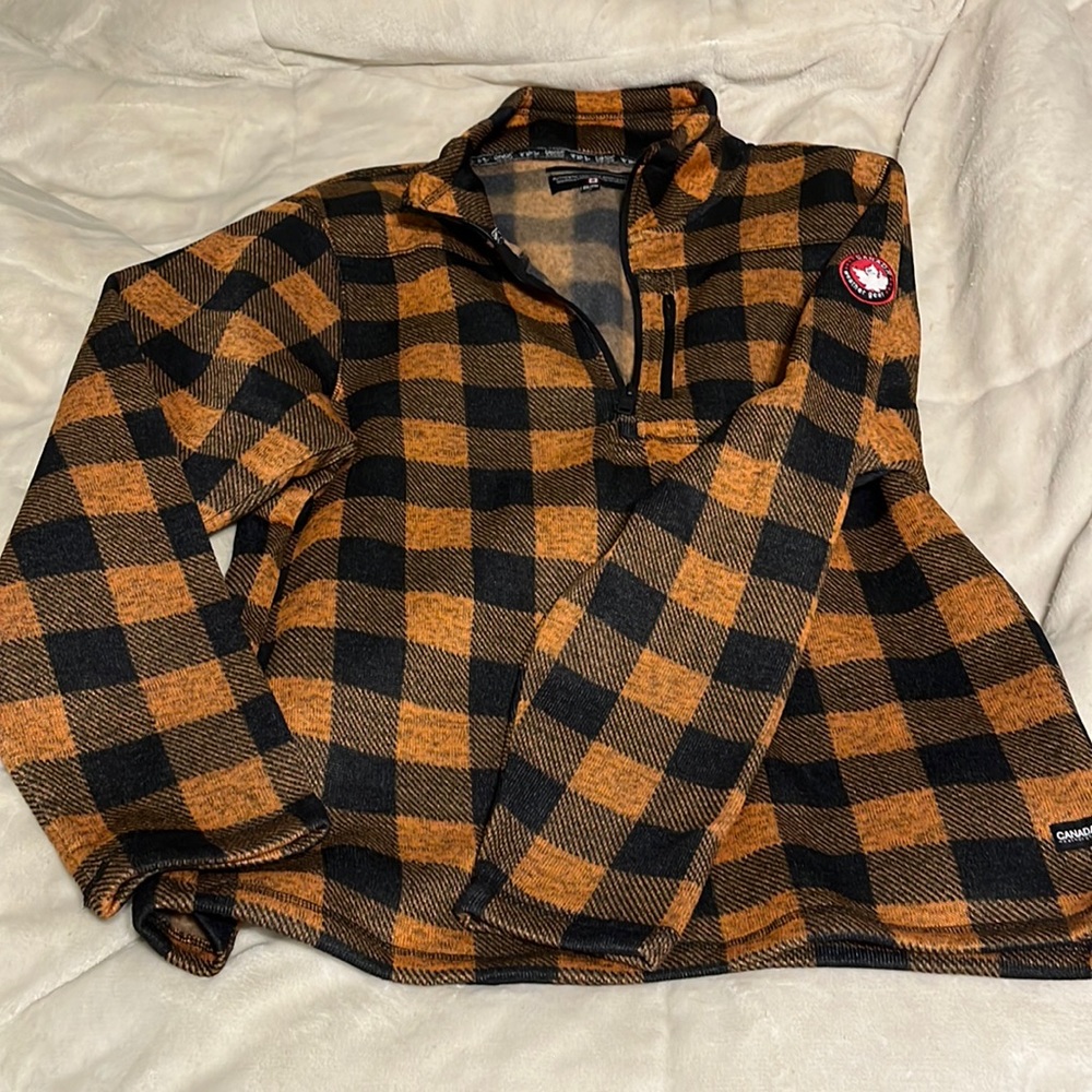 Beautiful NWOT 1/4 zip warm pull over sweatshirt/sweater